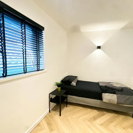 Luxe Voor 5 Personen 78-2 * Weener